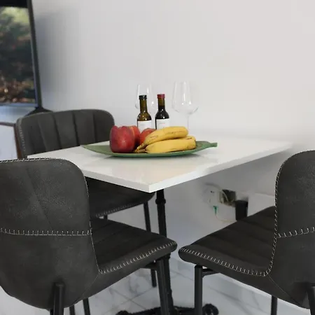 Apartment Luxury Garden Paphos